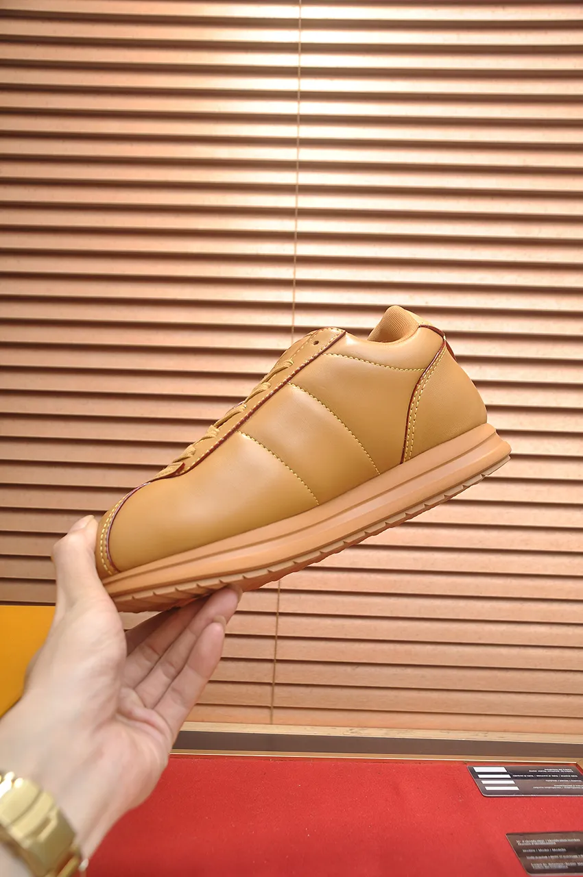 Men's men's shoes 💰700💶[LOUIS VUITTON] new original order 🍀LV Louis Vuitton * - top version of LV classic trendy shoes! Made of imported original fabrics, mesh lining, and original wear-resistant rubber foam outsole! High quality products! Size (female 35-40)